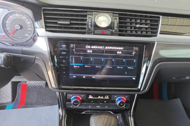 Used Volkswagen Phideon 2018 Revised Version 380TSI Two-Wheel Drive Business Edition Audio And AC Panel