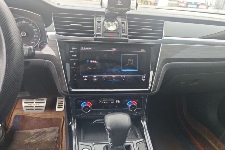Used Volkswagen Phideon 2018 Revised Version 380TSI Two-Wheel Drive Business Edition Audio And AC Panel