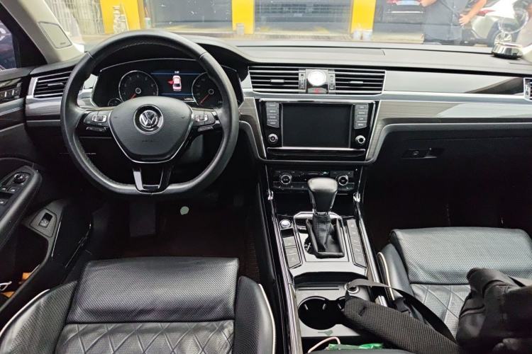Used Volkswagen Phideon 2018 380TSI Two-Wheel-Drive Flagship Edition Center Console