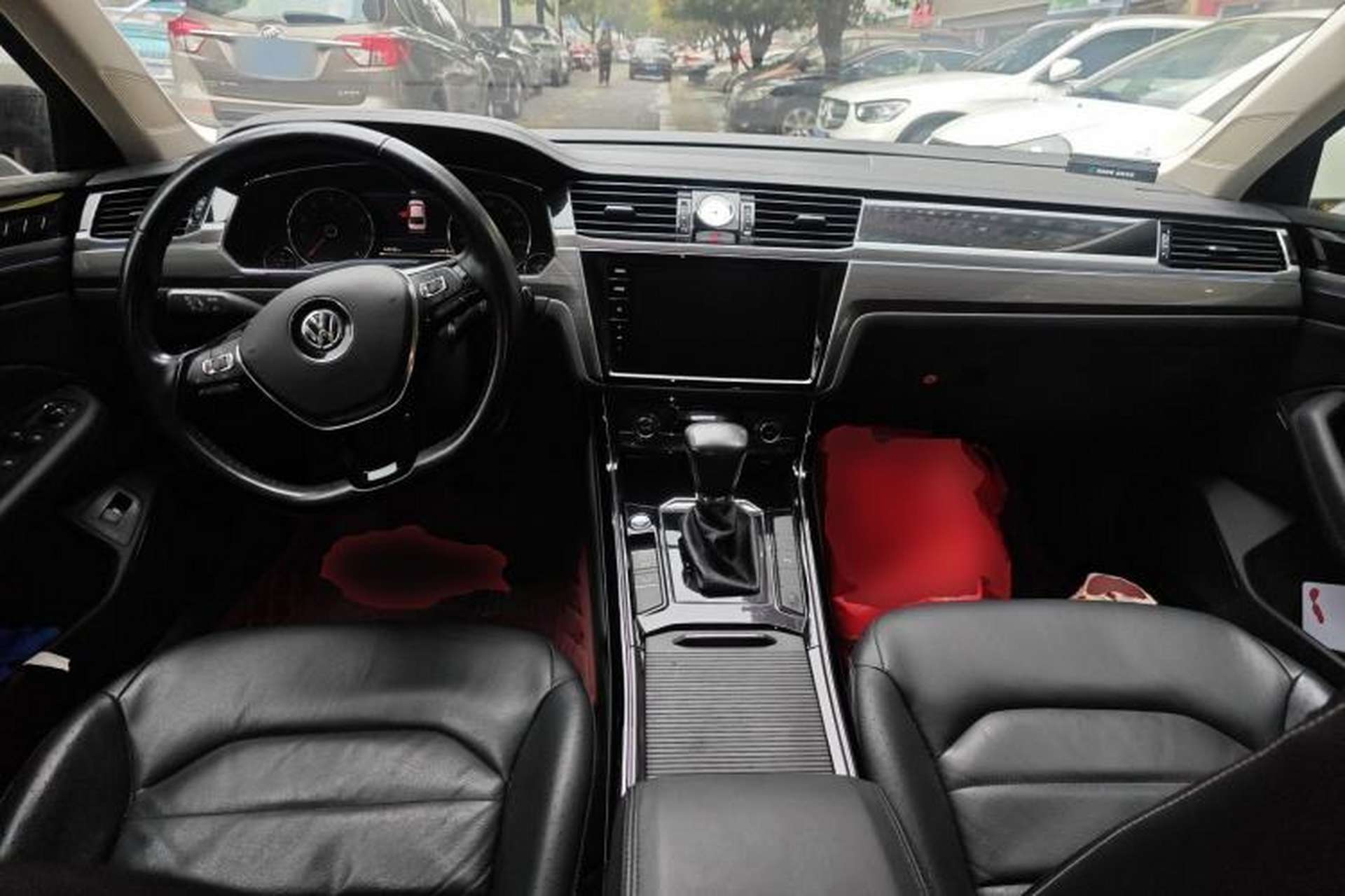 Used Volkswagen Phideon 2018 Revised Version 380TSI Two-Wheel Drive Business Edition Center Console