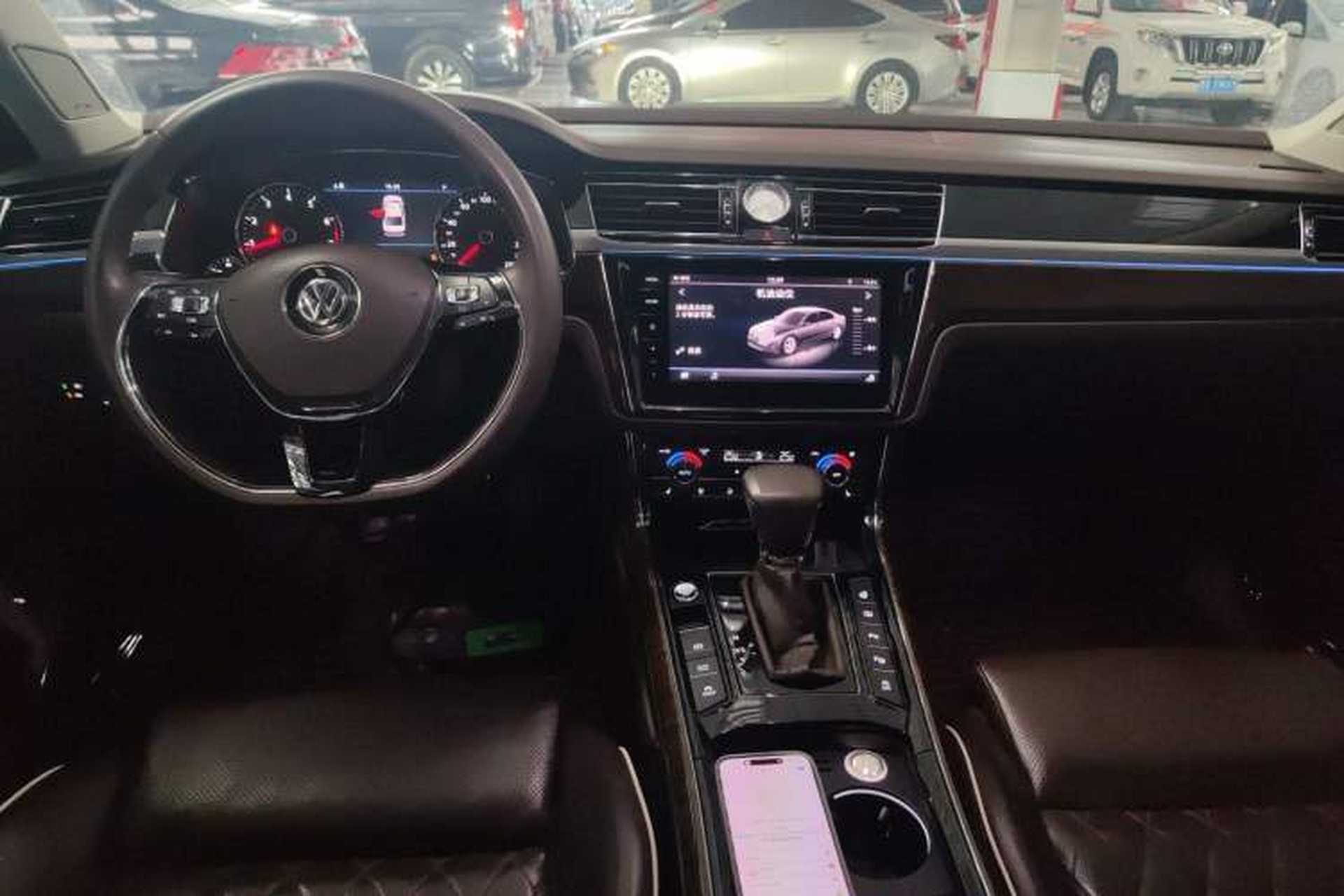 Used Volkswagen Phideon 2018 Revised Version 380TSI Two-Wheel-Drive Flagship Edition Center Console