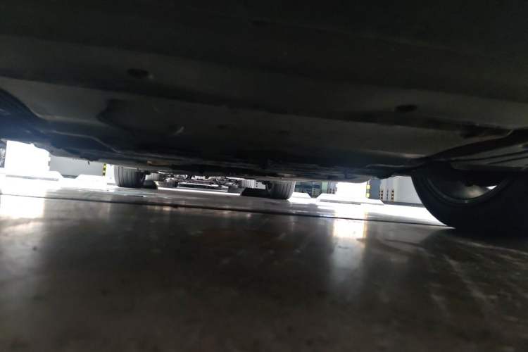 Used Volkswagen Phideon 2018 Revised Version 380TSI Two-Wheel Drive Business Edition Chassis Front