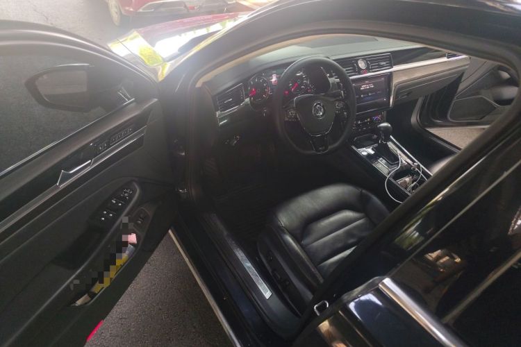 Used Volkswagen Phideon 2018 Revised Version 380TSI Two-Wheel Drive Business Edition Driver Seat
