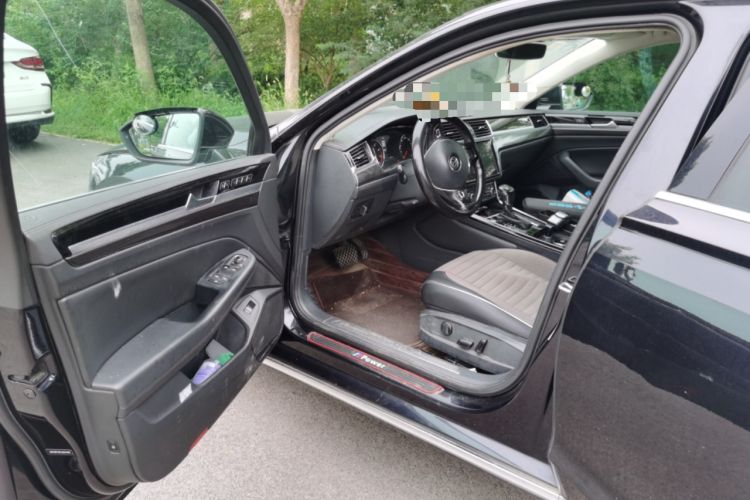 Used Volkswagen Phideon 2018 Revised Version 380TSI Two-Wheel Drive Business Edition Driver Seat
