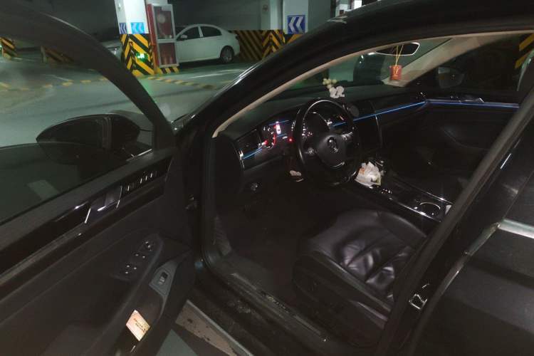 Used Volkswagen Phideon 2018 380TSI Two-Wheel Drive Business Edition Driver Seat