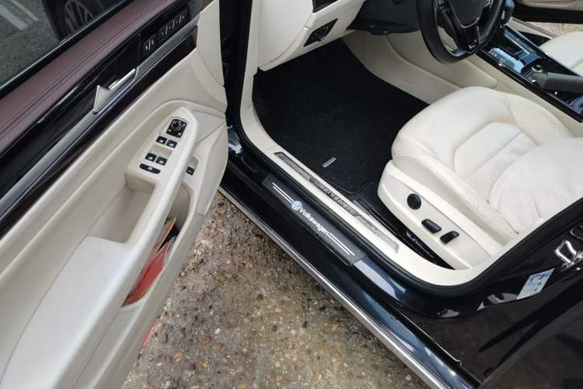 Used Volkswagen Phideon 2018 Revised Version 380TSI Two-Wheel Drive Business Edition Driver Seat