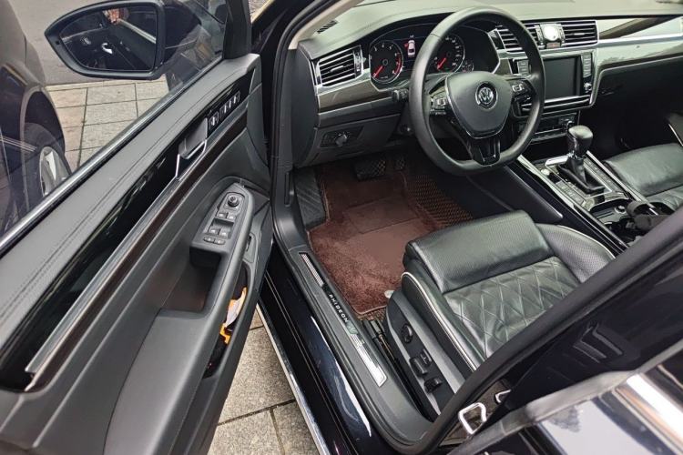 Used Volkswagen Phideon 2018 380TSI Two-Wheel-Drive Flagship Edition Driver Seat