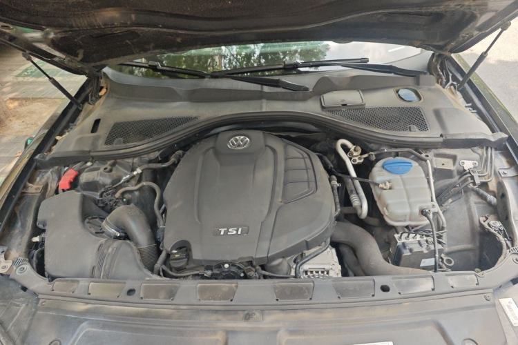 Used Volkswagen Phideon 2018 Revised Version 380TSI Two-Wheel Drive Business Edition Engine Bay