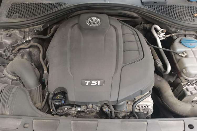 Used Volkswagen Phideon 2018 Revised Version 380TSI Two-Wheel-Drive Flagship Edition Engine Bay