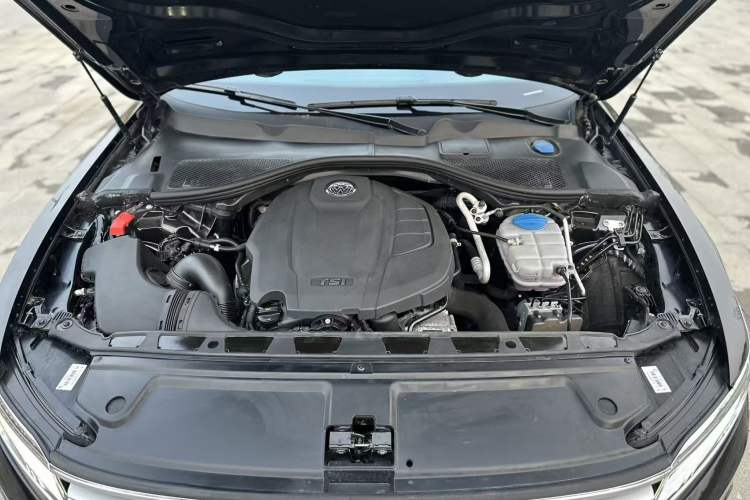 Used Volkswagen Phideon 2018 Revised Version 380TSI Two-Wheel Drive Business Edition Engine Bay