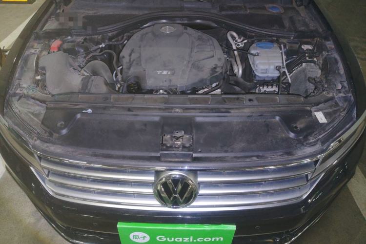 Used Volkswagen Phideon 2018 Revised Version 380TSI Two-Wheel Drive Business Edition Engine Bay