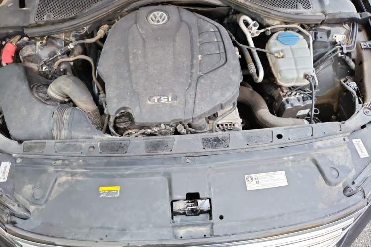 Used Volkswagen Phideon 2018 Revised Version 380TSI Two-Wheel Drive Business Edition Engine Bay