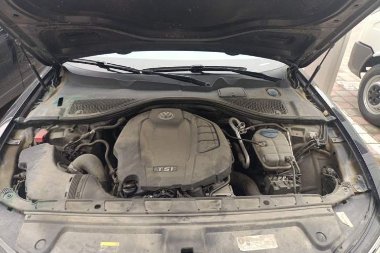Used Volkswagen Phideon 2018 380TSI Two-Wheel Drive Business Edition Engine Bay