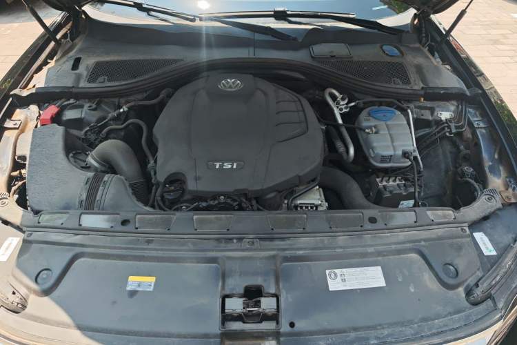 Used Volkswagen Phideon 2018 Revised Version 380TSI Two-Wheel Drive Business Edition Engine Bay
