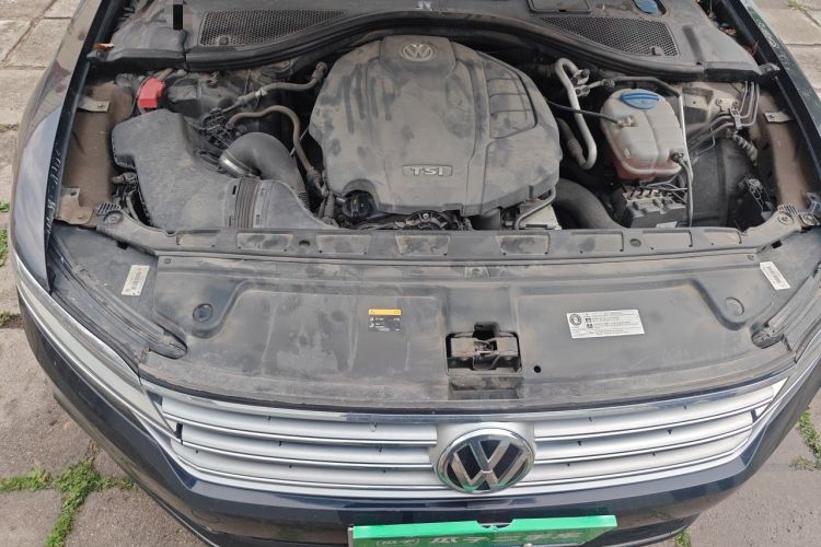 Used Volkswagen Phideon 2018 Revised Version 380TSI Two-Wheel Drive Business Edition Engine Bay