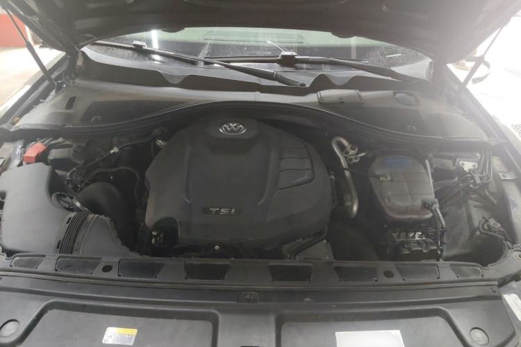 Used Volkswagen Phideon 2018 Revised Version 380TSI Two-Wheel Drive Business Edition Engine Bay