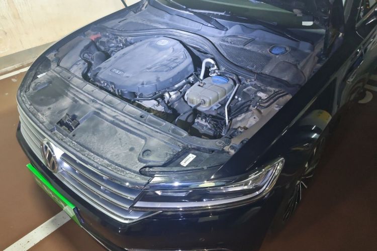 Used Volkswagen Phideon 2018 Revised Version 380TSI Two-Wheel Drive Business Edition Engine Bay Left