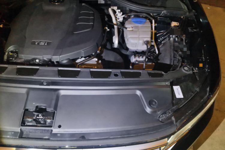 Used Volkswagen Phideon 2018 Revised Version 380TSI Two-Wheel Drive Business Edition Engine Bay Left