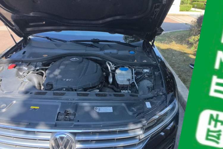 Used Volkswagen Phideon 2018 Revised Version 380TSI Two-Wheel Drive Business Edition Engine Bay Left