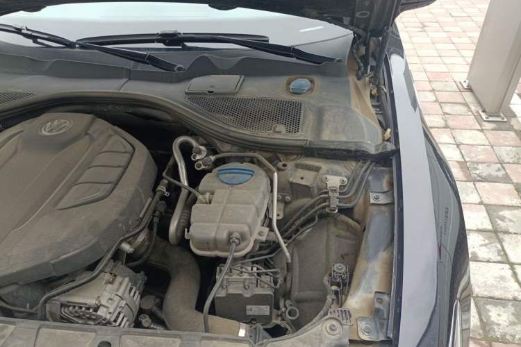 Used Volkswagen Phideon 2018 380TSI Two-Wheel Drive Business Edition Engine Bay Left