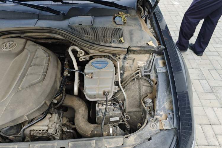 Used Volkswagen Phideon 2018 Revised Version 380TSI Two-Wheel Drive Business Edition Engine Bay Left