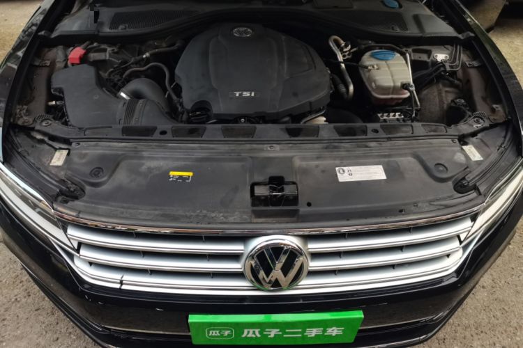 Used Volkswagen Phideon 2018 Revised Version 380TSI Two-Wheel Drive Business Edition Engine Bay