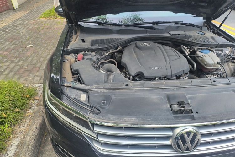 Used Volkswagen Phideon 2018 Revised Version 380TSI Two-Wheel Drive Business Edition Engine Bay Right