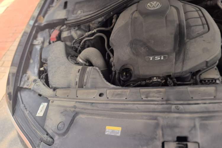 Used Volkswagen Phideon 2018 380TSI Two-Wheel Drive Business Edition Engine Bay Right