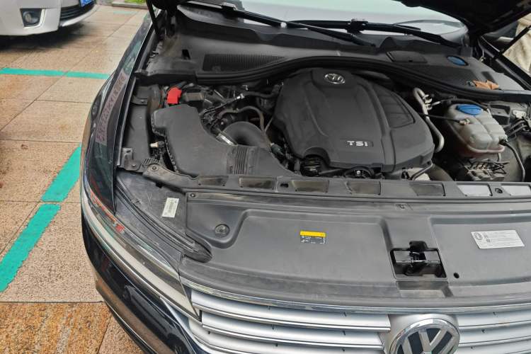 Used Volkswagen Phideon 2018 Revised Version 380TSI Two-Wheel Drive Business Edition Engine Bay Right