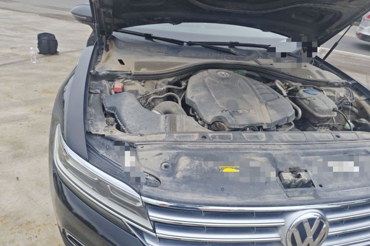 Used Volkswagen Phideon 2018 Revised Version 380TSI Two-Wheel Drive Business Edition Engine Bay Right