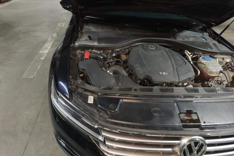 Used Volkswagen Phideon 2018 Revised Version 380TSI Two-Wheel Drive Business Edition Engine Bay Right