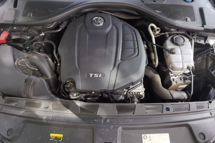 Used Volkswagen Phideon 2018 Revised Version 380TSI Two-Wheel-Drive Flagship Edition Engine Bay