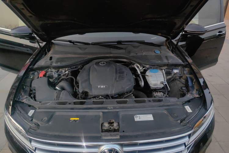 Used Volkswagen Phideon 2018 Revised Version 380TSI Two-Wheel Drive Business Edition Engine Bay