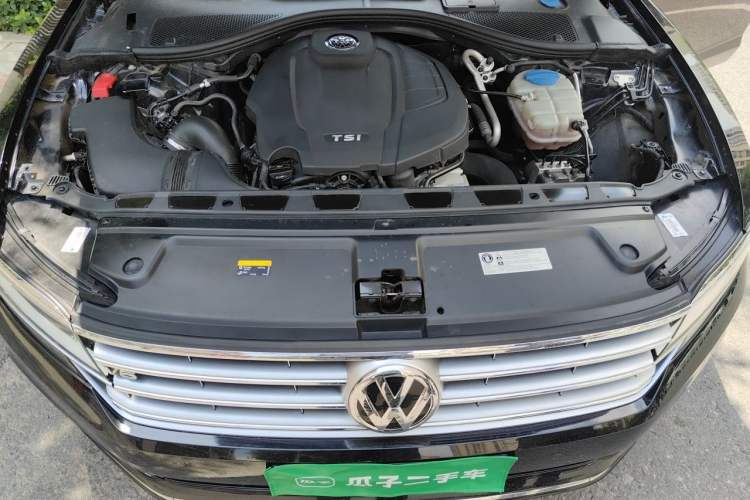 Used Volkswagen Phideon 2018 Revised Version 380TSI Two-Wheel Drive Business Edition Engine Bay
