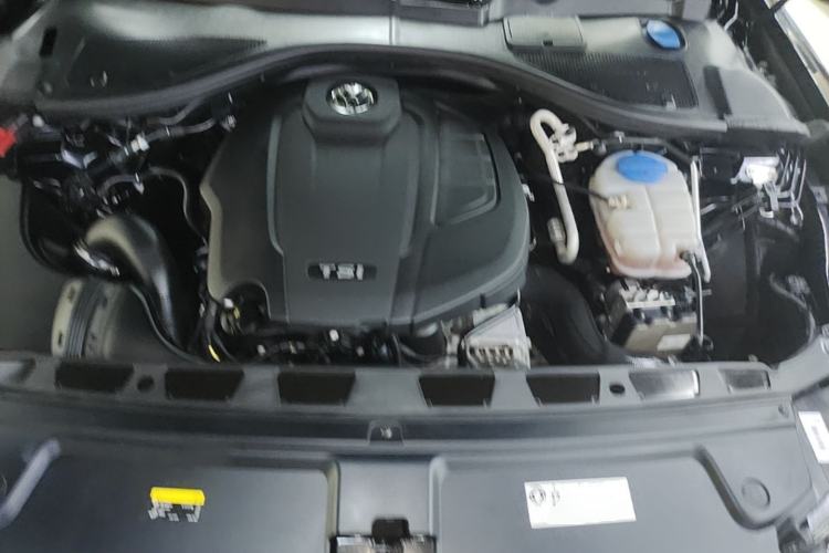 Used Volkswagen Phideon 2018 Revised Version 380TSI Two-Wheel Drive Business Edition Engine Bay