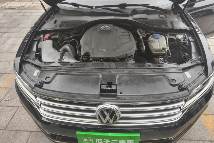 Used Volkswagen Phideon 2018 Revised Version 380TSI Two-Wheel Drive Business Edition Engine Bay