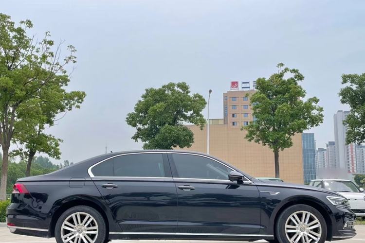 Used Volkswagen Phideon 2018 380TSI Two-Wheel-Drive Flagship Edition Exterior 1