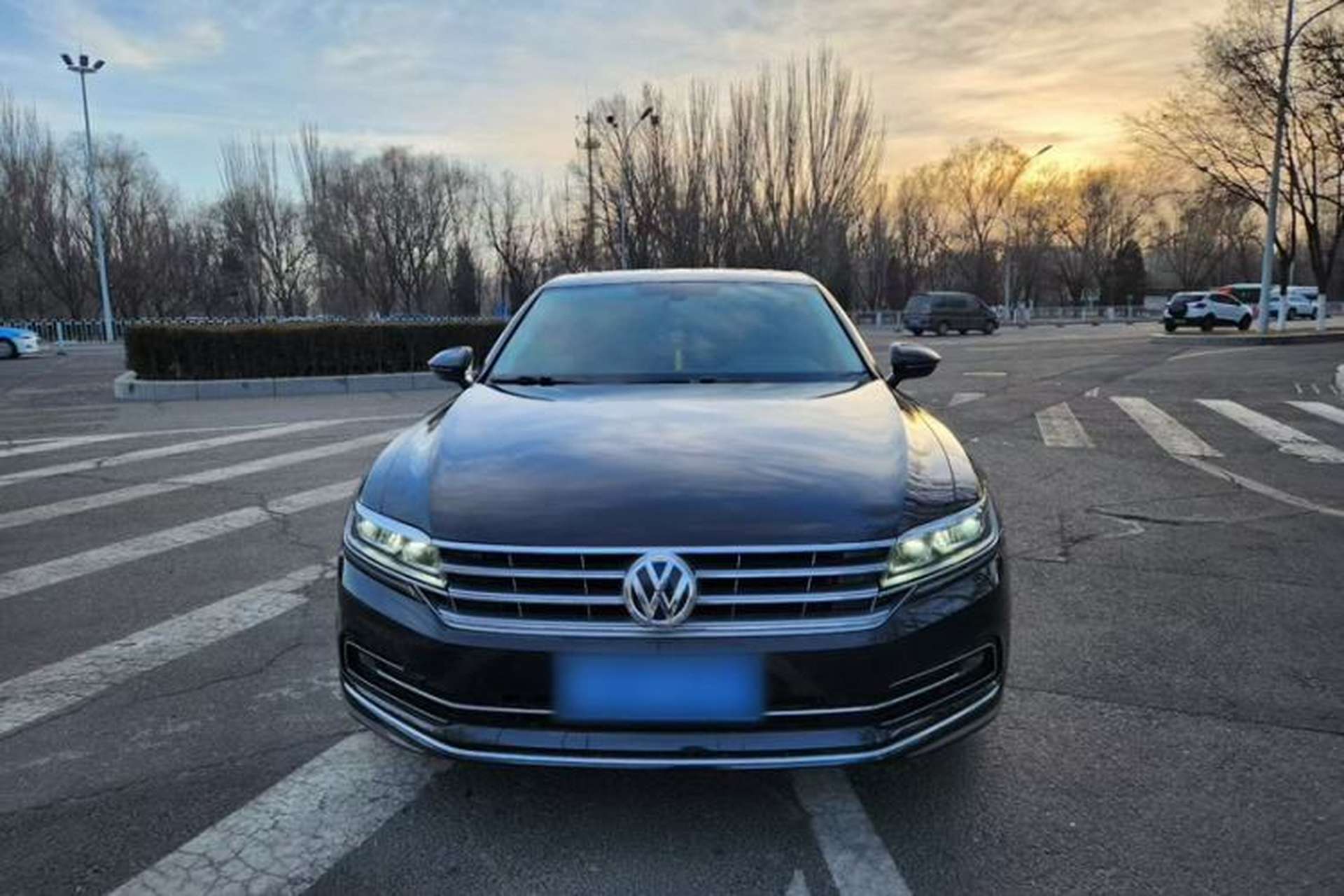 Used Volkswagen Phideon 2018 Revised Version 380TSI Two-Wheel Drive Business Edition Exterior 1