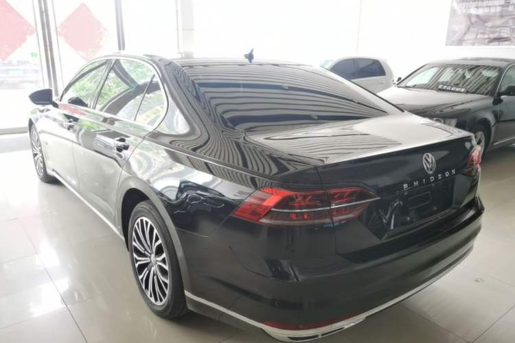Used Volkswagen Phideon 2018 Revised Version 380TSI Two-Wheel Drive Business Edition Exterior 2