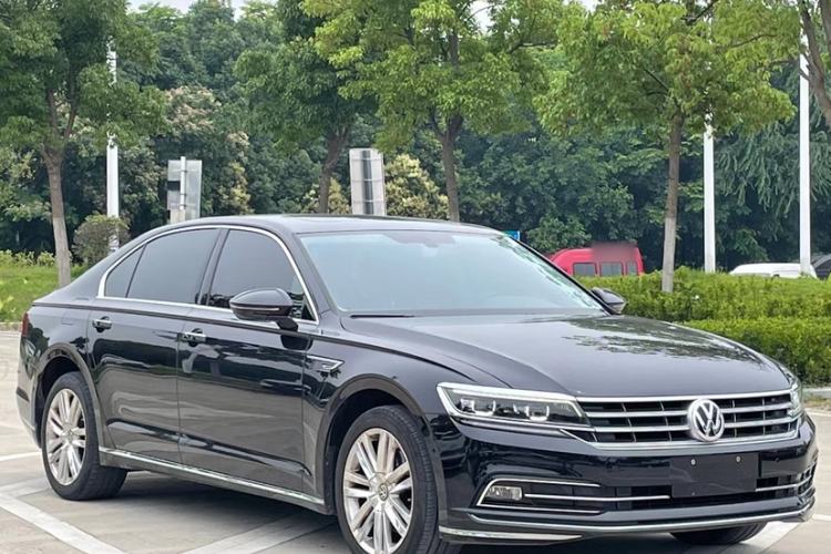 Used Volkswagen Phideon 2018 380TSI Two-Wheel-Drive Flagship Edition Exterior 4