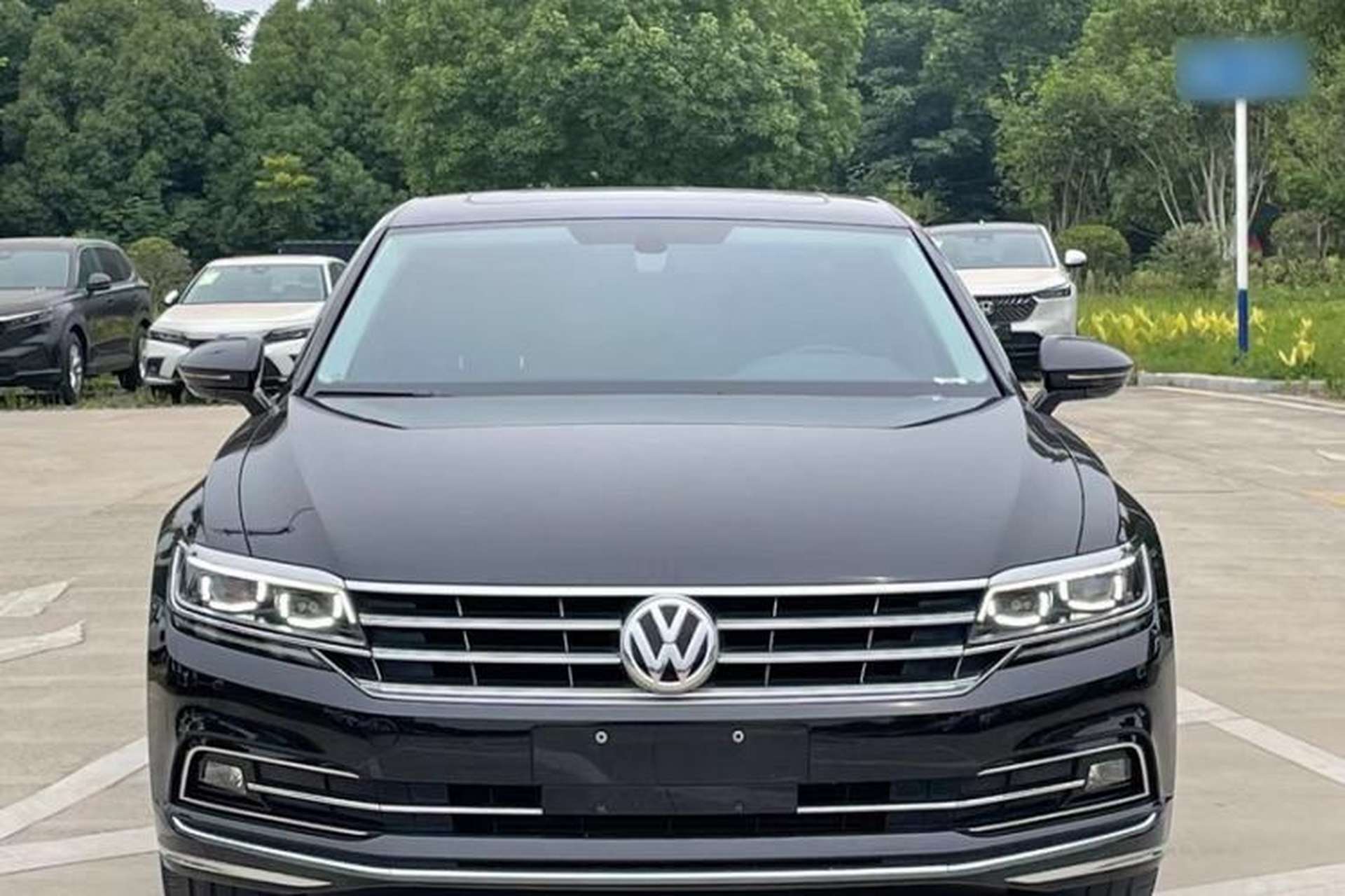 Used Volkswagen Phideon 2018 380TSI Two-Wheel-Drive Flagship Edition Exterior 5