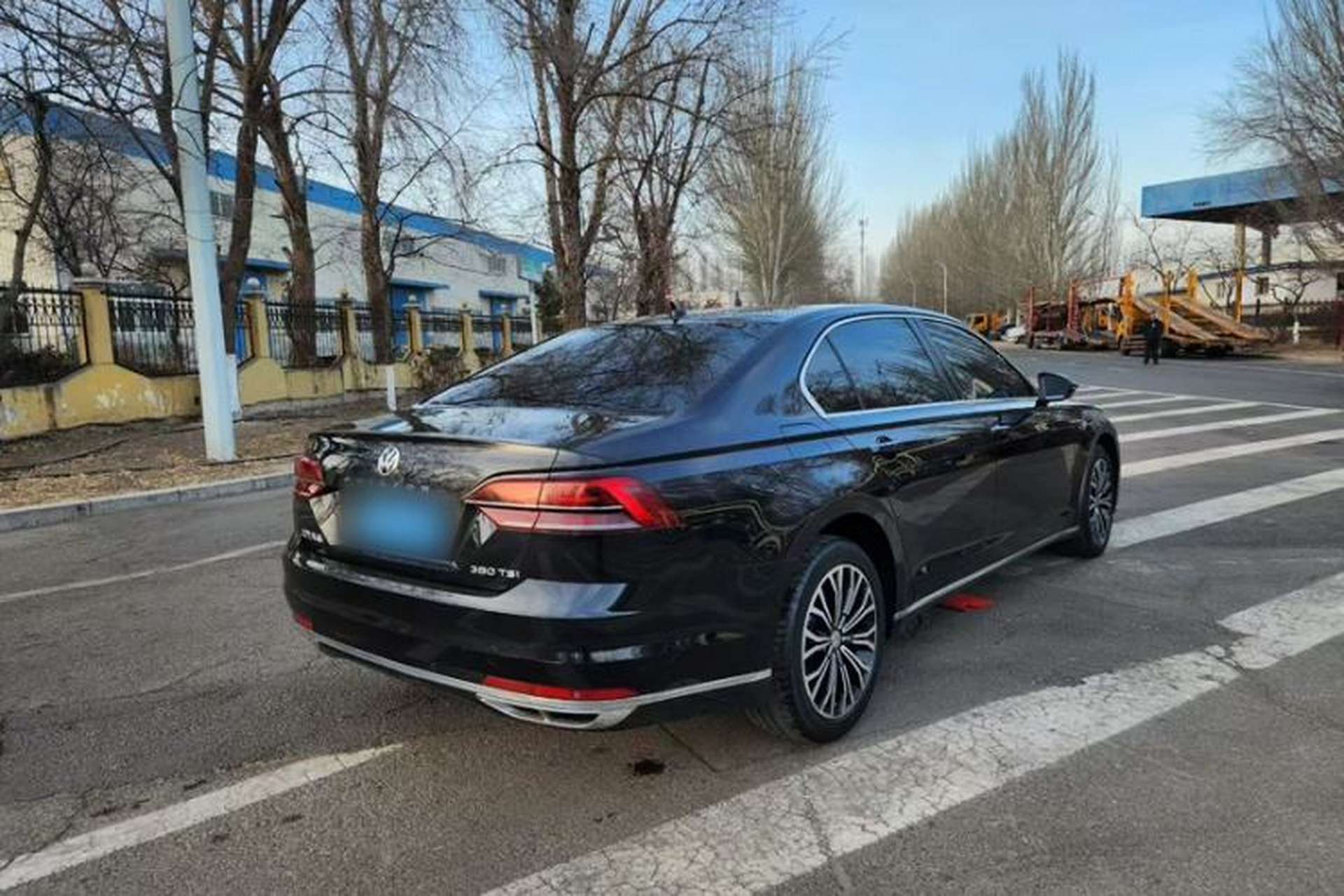 Used Volkswagen Phideon 2018 Revised Version 380TSI Two-Wheel Drive Business Edition Exterior 5