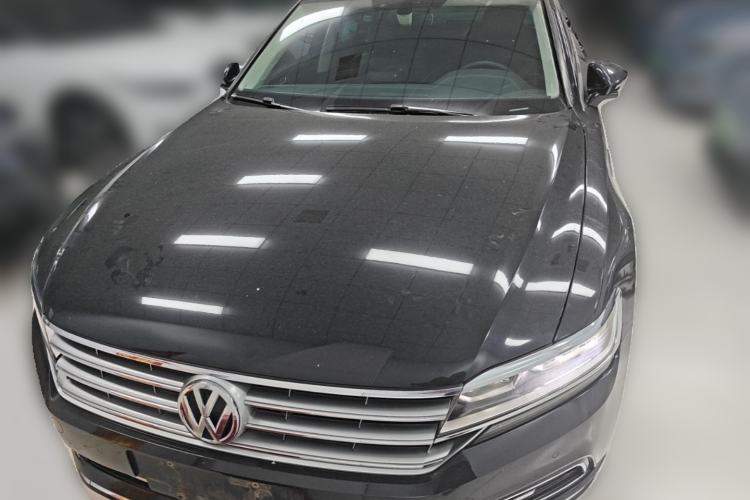 Used Volkswagen Phideon 2018 Revised Version 380TSI Two-Wheel Drive Business Edition Front