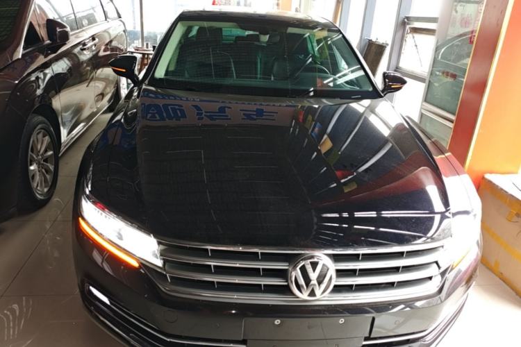 Used Volkswagen Phideon 2018 Revised Version 380TSI Two-Wheel Drive Business Edition Front