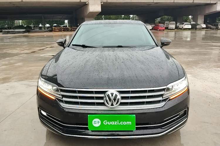 Used Volkswagen Phideon 2018 Revised Version 380TSI Two-Wheel Drive Business Edition Front