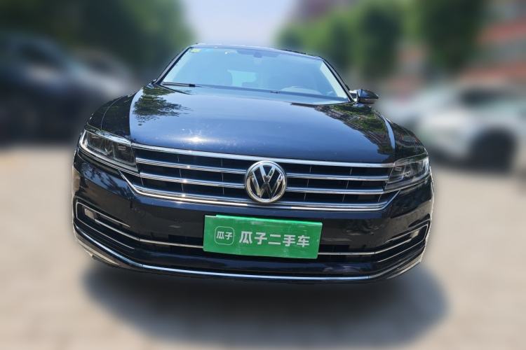 Used Volkswagen Phideon 2018 Revised Version 380TSI Two-Wheel Drive Business Edition Front