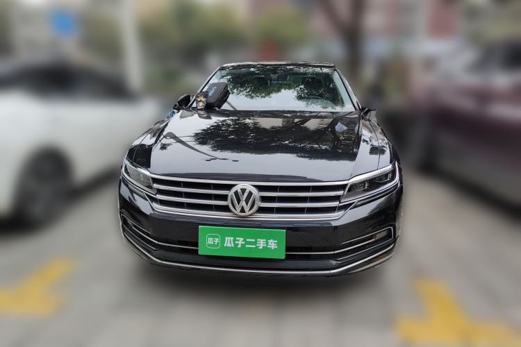 Used Volkswagen Phideon 2018 Revised Version 380TSI Two-Wheel Drive Business Edition Front