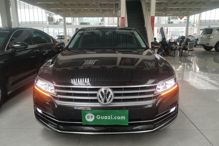 Used Volkswagen Phideon 2018 Revised Version 380TSI Two-Wheel Drive Business Edition Front