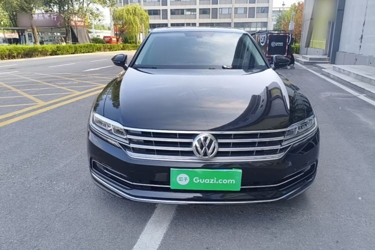 Used Volkswagen Phideon 2018 Revised Version 380TSI Two-Wheel Drive Business Edition Front