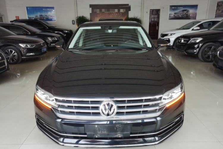 Used Volkswagen Phideon 2018 Revised Version 380TSI Two-Wheel Drive Business Edition Front